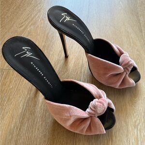 Giuseppi Zanoti velvet knotted bow heels